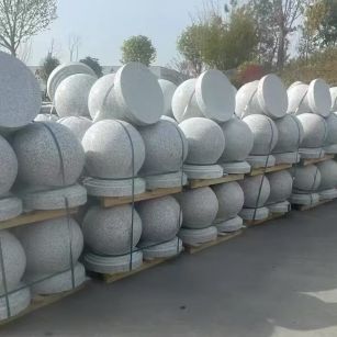 吉林市 白麻花岗岩石材圆球，石球，挡车球，隔离球，景观石球，风水球等