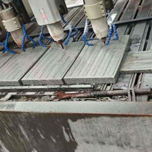 吉林市 芝麻白花岗岩荔枝面盲道雕刻