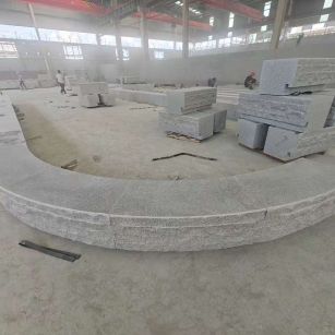 吉林市 芝麻白异形坐凳，自然面光面弧形加工