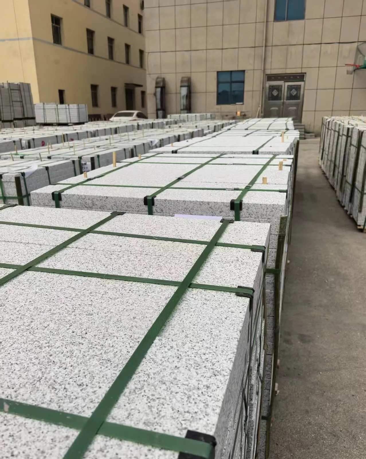 吉林市 白麻花岗岩5.0公分荔枝面地铺石