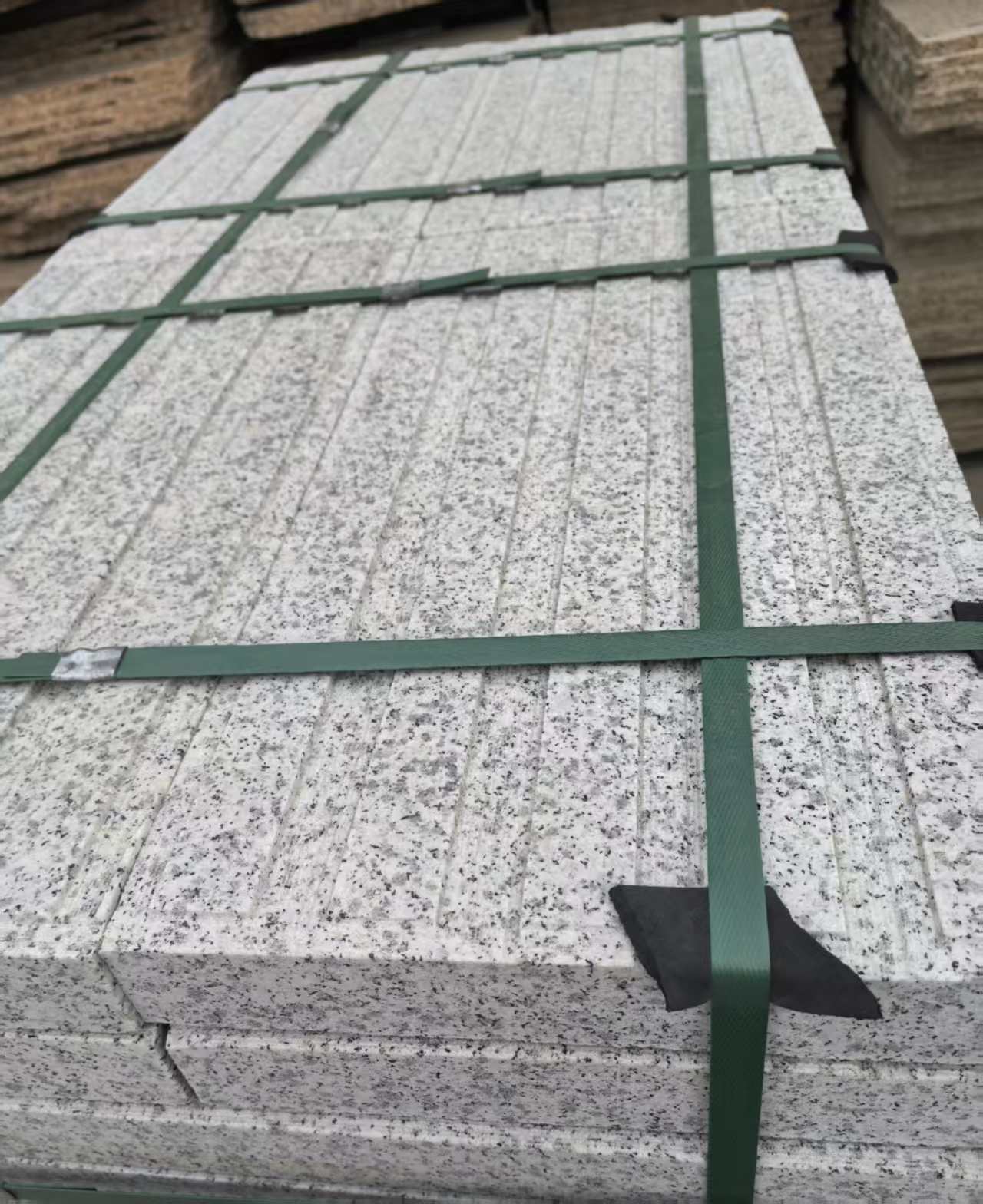 吉林市 白麻花岗岩直行盲道石，盲条，地铺石