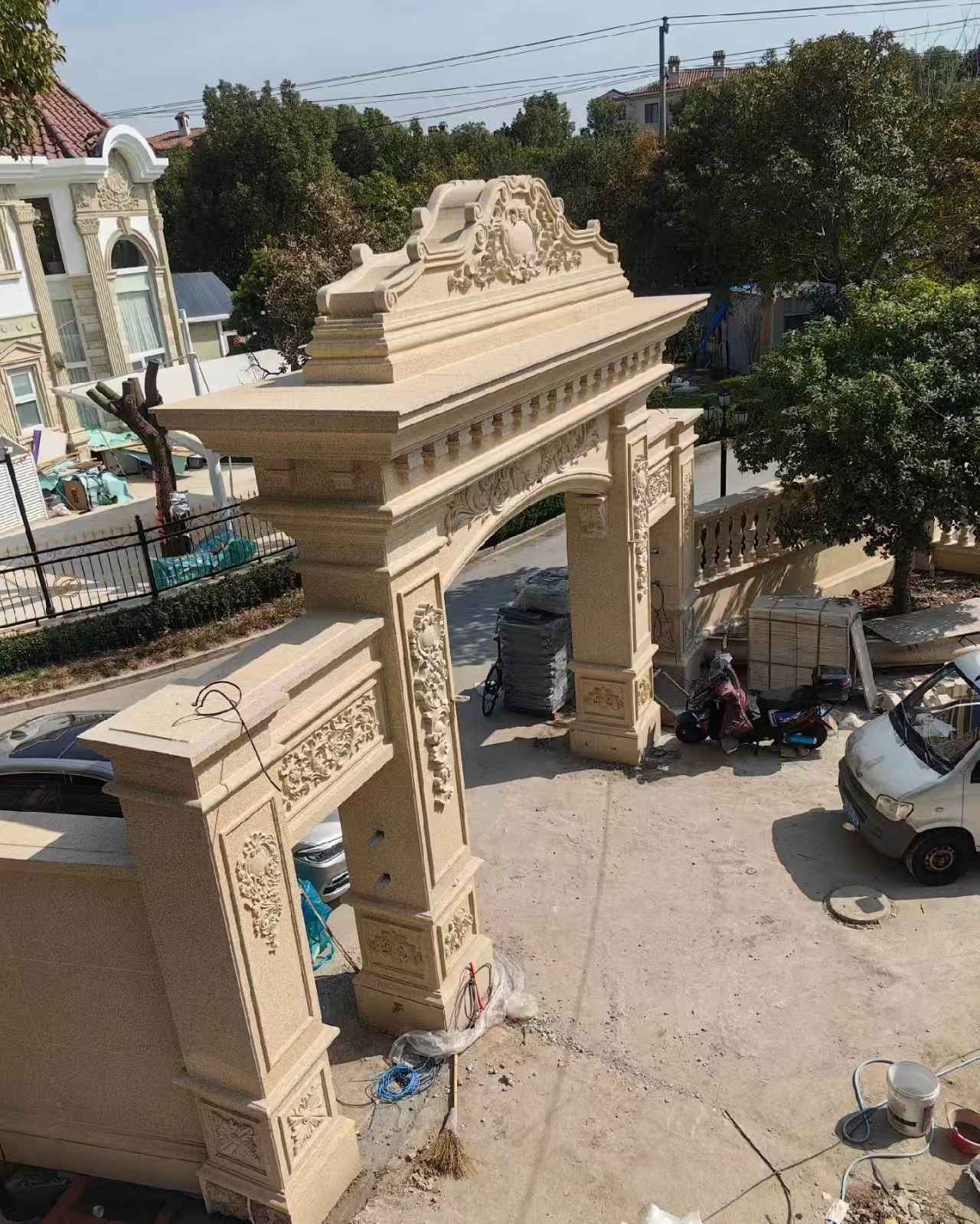 吉林市 黄金麻荔枝面花岗岩别墅门楼