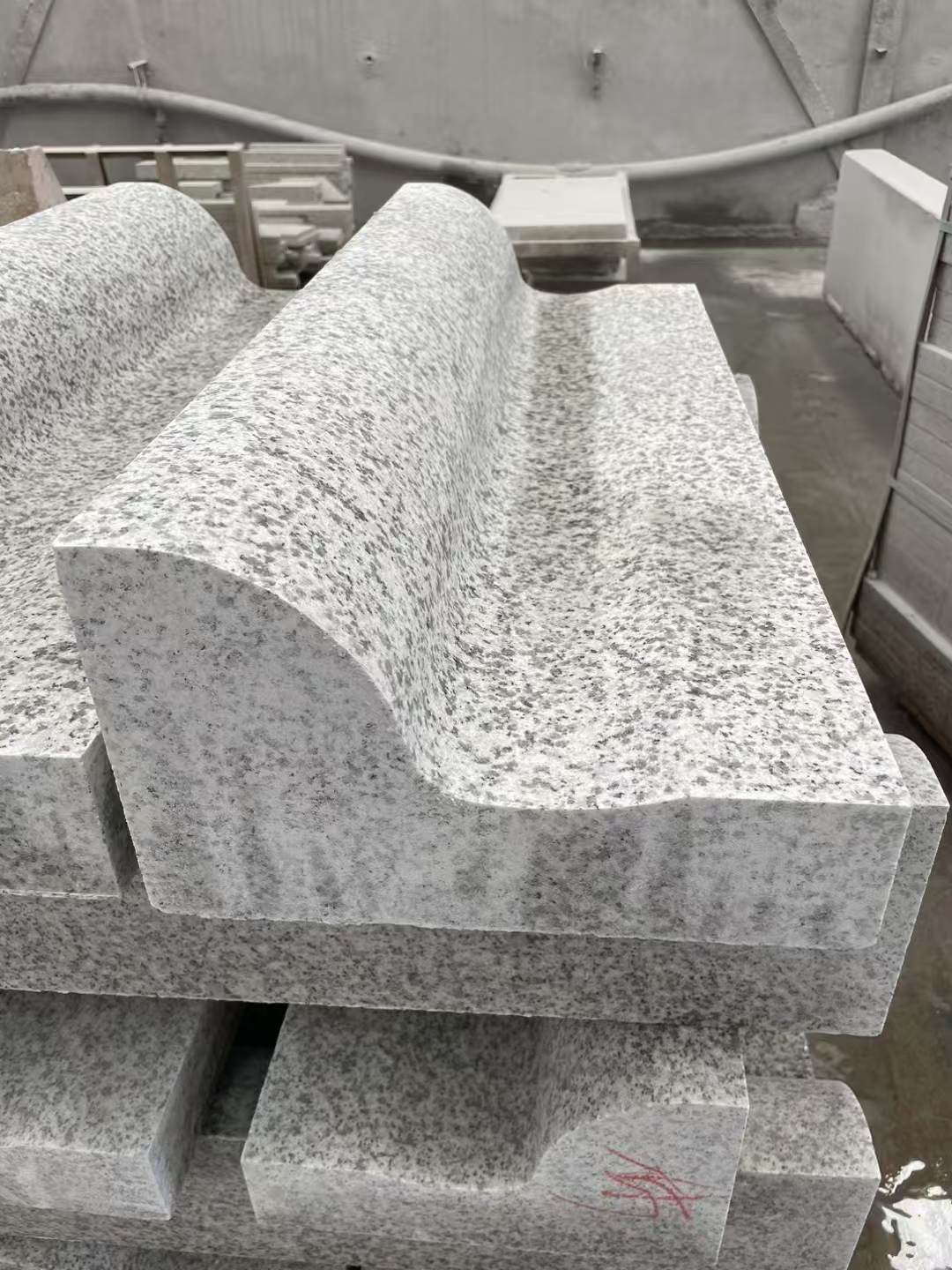 吉林市 白麻花岗岩S型路沿石，路侧石，马路牙子等