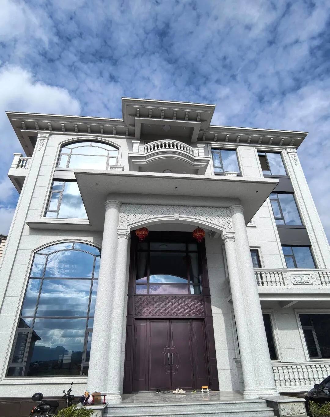 吉林市白麻别墅外墙干挂石材效果示例