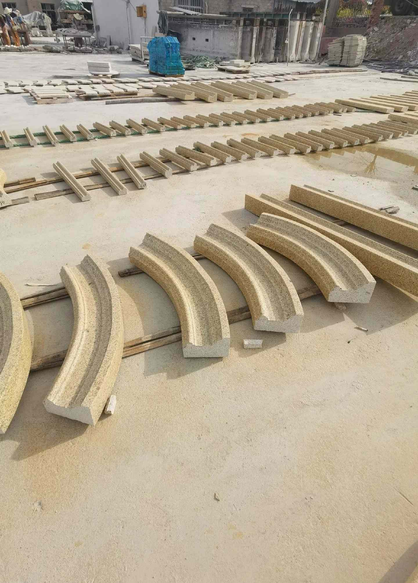 吉林市 黄金麻花岗岩别墅线条