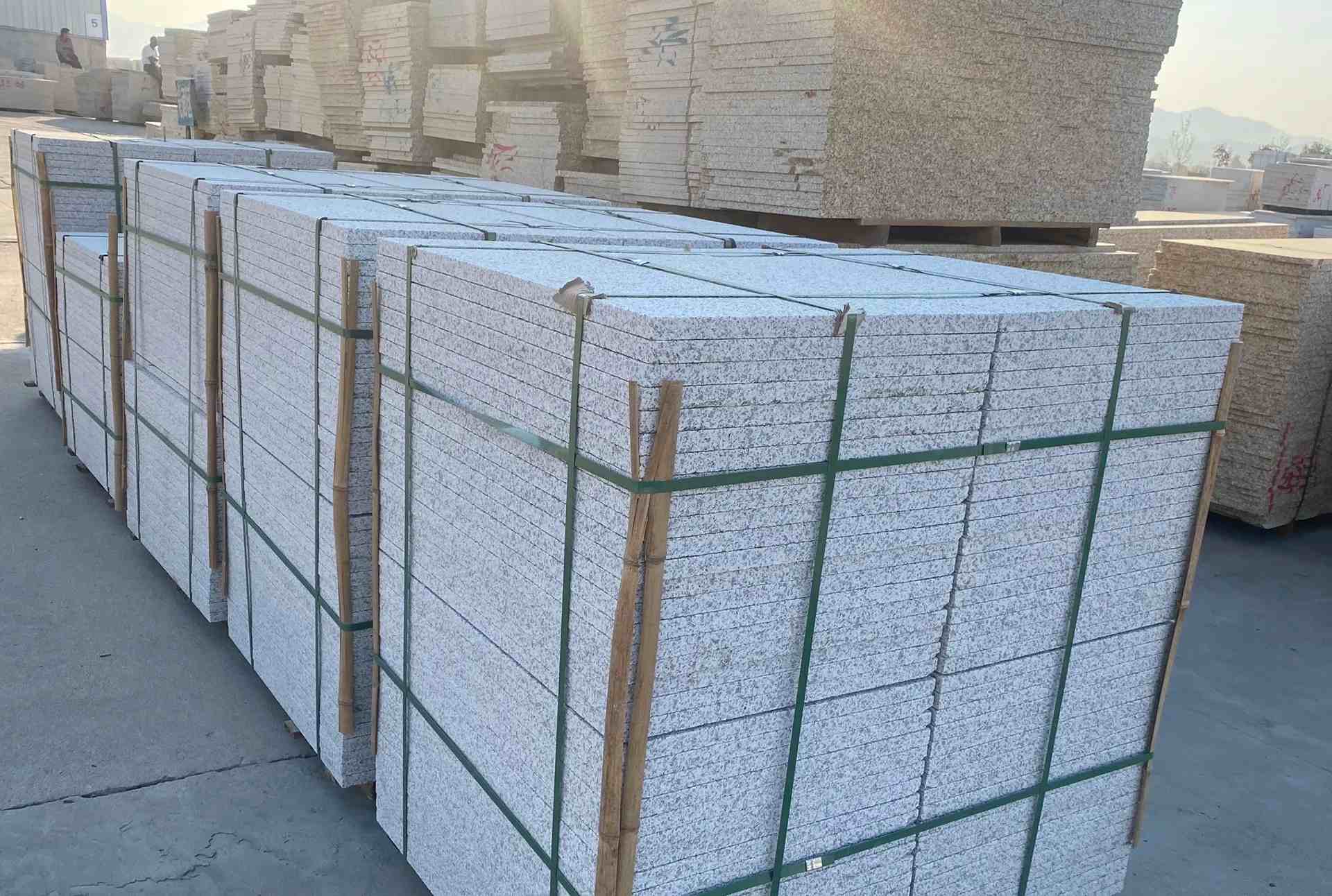 吉林市 白麻花岗岩荔枝面地铺石