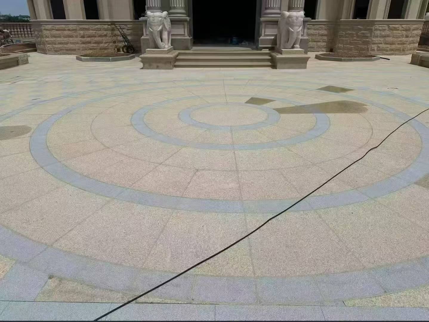 吉林市 黄金麻芝麻灰花岗岩石材地铺拼接效果