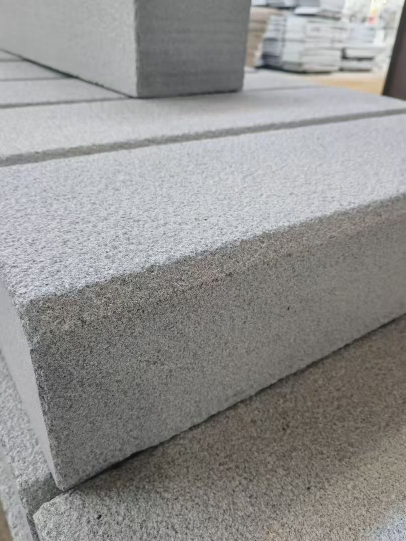 吉林市 芝麻灰荔枝面路沿石